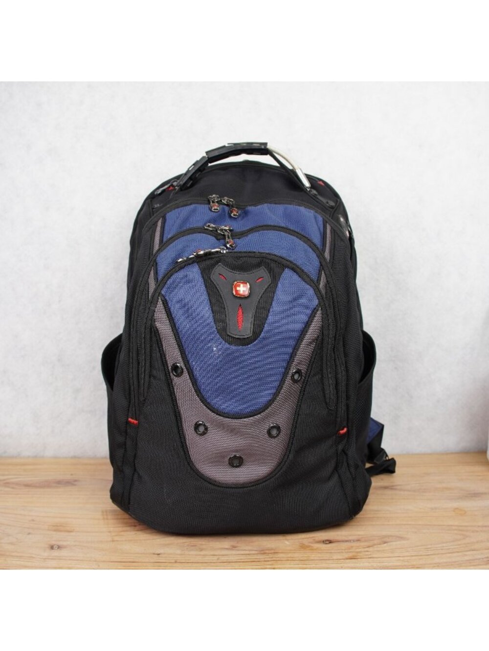 Swissgear Wenger Ibex 17-inch Laptop Backpack Black/Blue/Gray Steel Handle